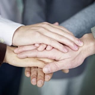 בעלי המקצוע שיעזרו לכם להשיג עסקת נדלן